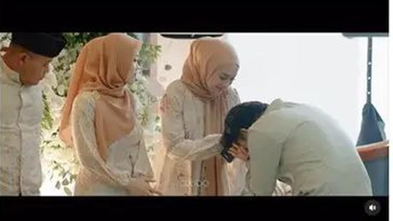 3. Momen Spesial Saat Disalami oleh Rizky Febian