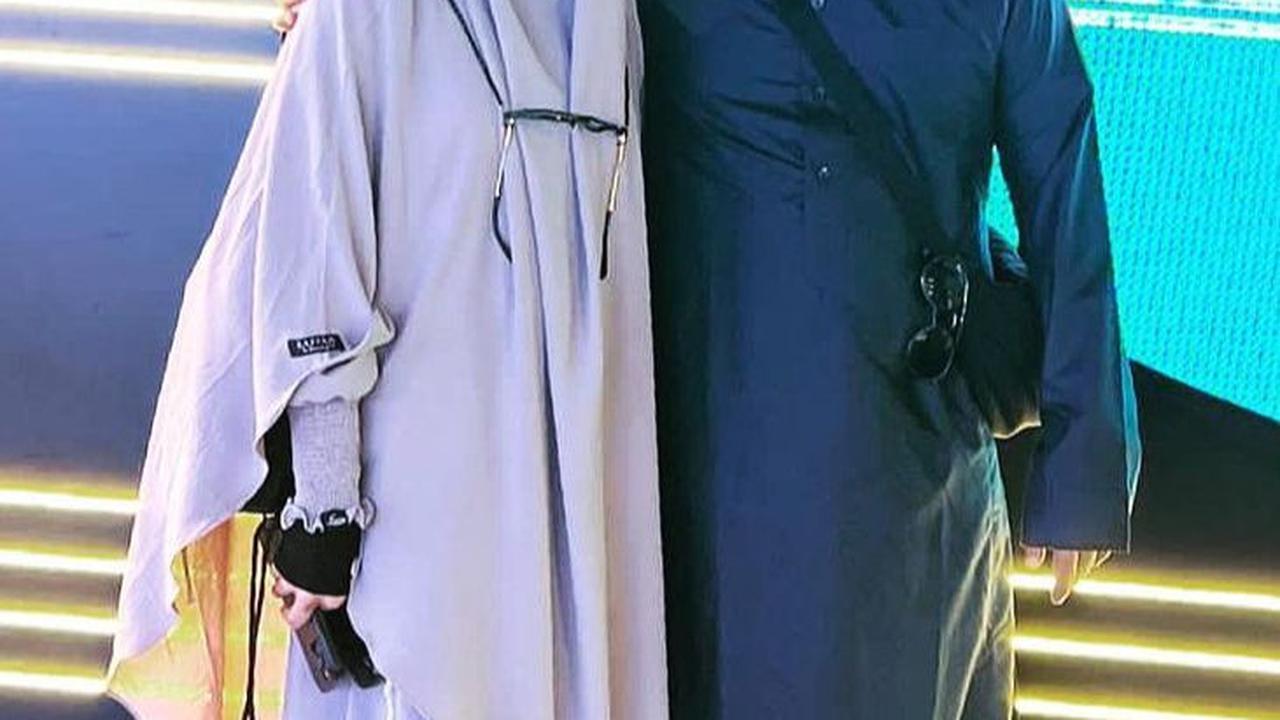 Ratna Galih termasuk ke dalam jajaran artis yang dinikahi oleh pengusaha tambang. Ratna dinikahi Sawkani pada 2012.