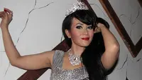 Jadi Solois, Ratu Bidadari Saingi Syahrini?