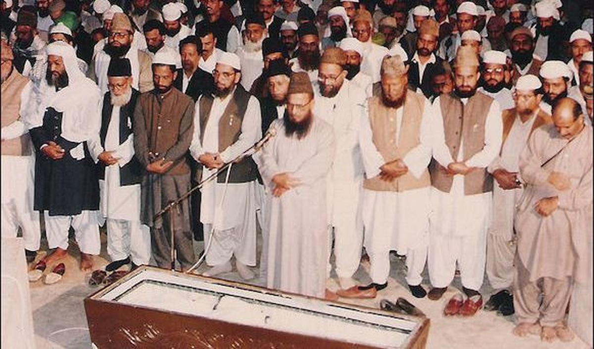 <b>Keutamaan Sholat Jenazah</b><br>