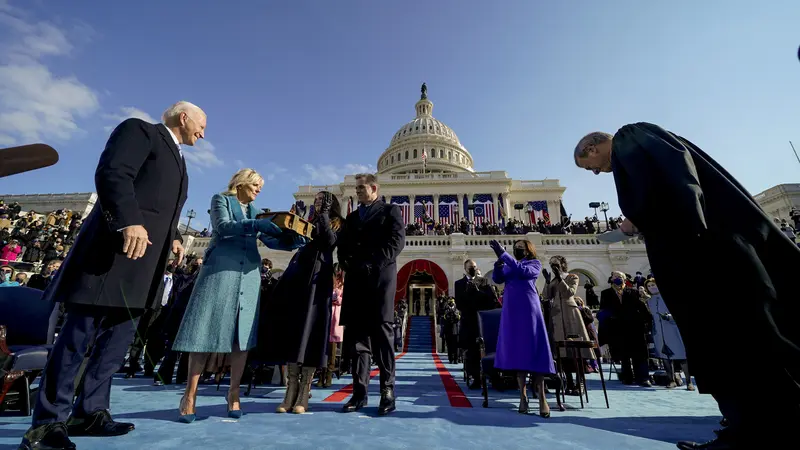 Joe Biden dan Kamala Harris Resmi Pimpin Amerika Serikat