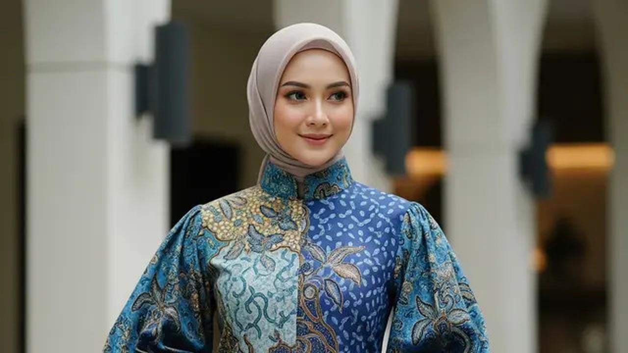 7 Model Atasan Batik Hijab Modern 2025 untuk Tampil Stylish di Berbagai Acara