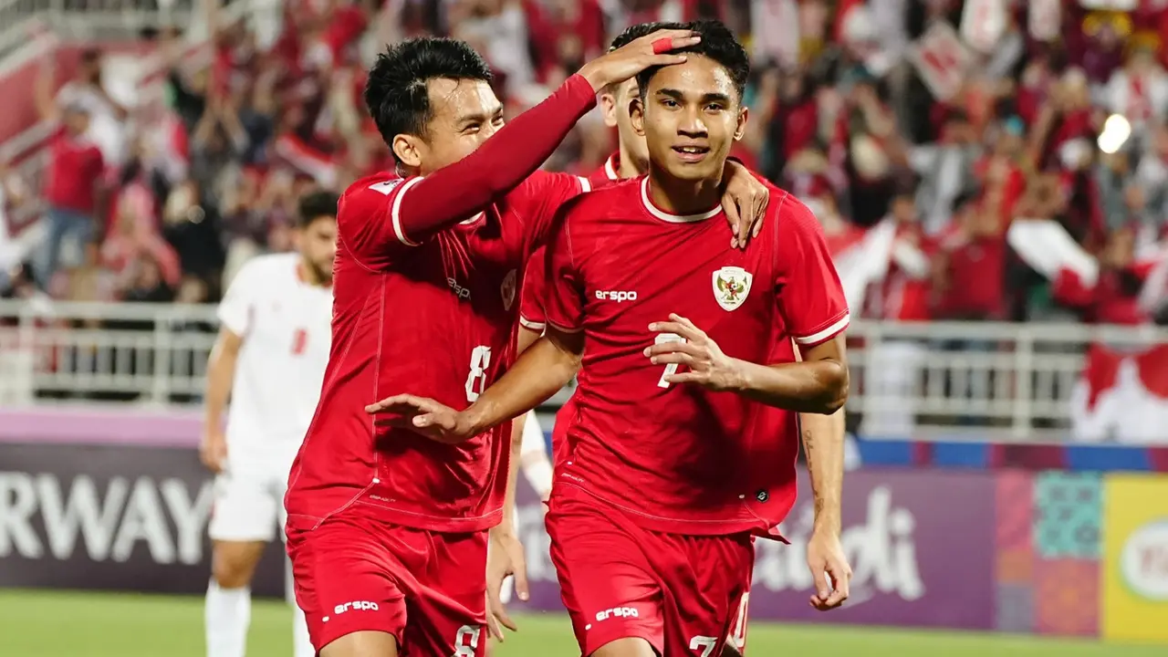 Marselino Ferdinan mencetak gol untuk Timnas Indonesia U-23 ke gawang Timnas Yordania U-23 di Piala Asia U-23 2024.