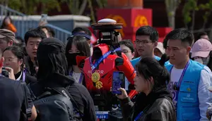Ketika Robot China Kalahkan Rekor Lari 100 Meter Usain Bolt
