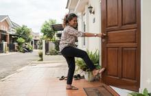 7 Cara Mengatasi Pintu Kayu yang Sulit Ditutup, Anti Bunyi dan Tidak Seret