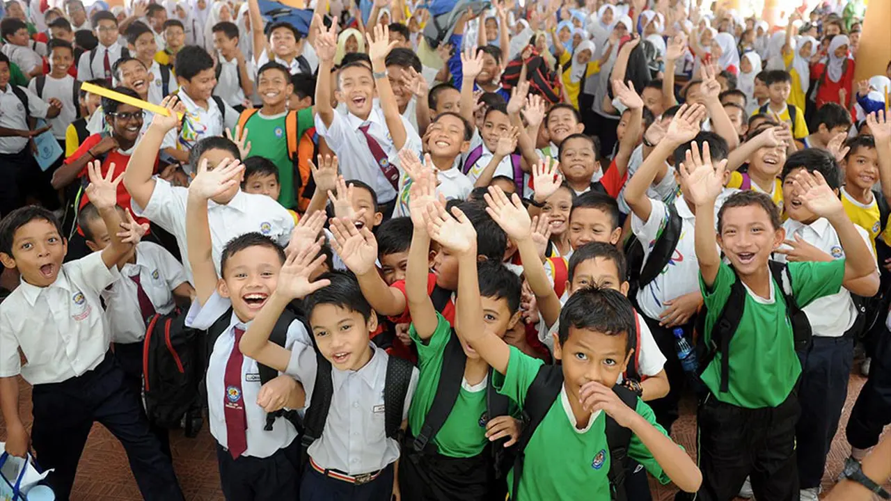 5 Hal yang Cuma Bisa Kamu Rasain di Hari Pertama Sekolah