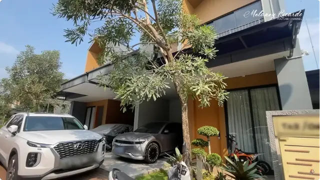 Potret Rumah Farida Nurhan (YouTube Melaney Ricardo)