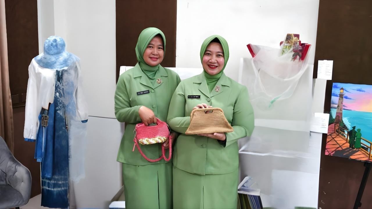 Persit Rindam Jaya Berdayakan Ibu-ibu Berkreativitas agar Mandiri Secara Ekonomi