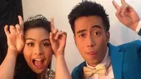 10 Potret Lawas Vidi Aldiano Bersama Artis Lintas Generasi, Duta Persahabatan yang Dikenang