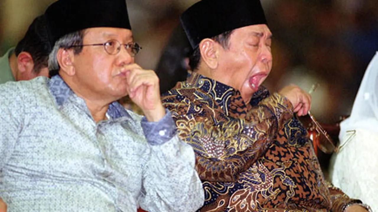 Akbar Tanjung- (Alm)Gusdur