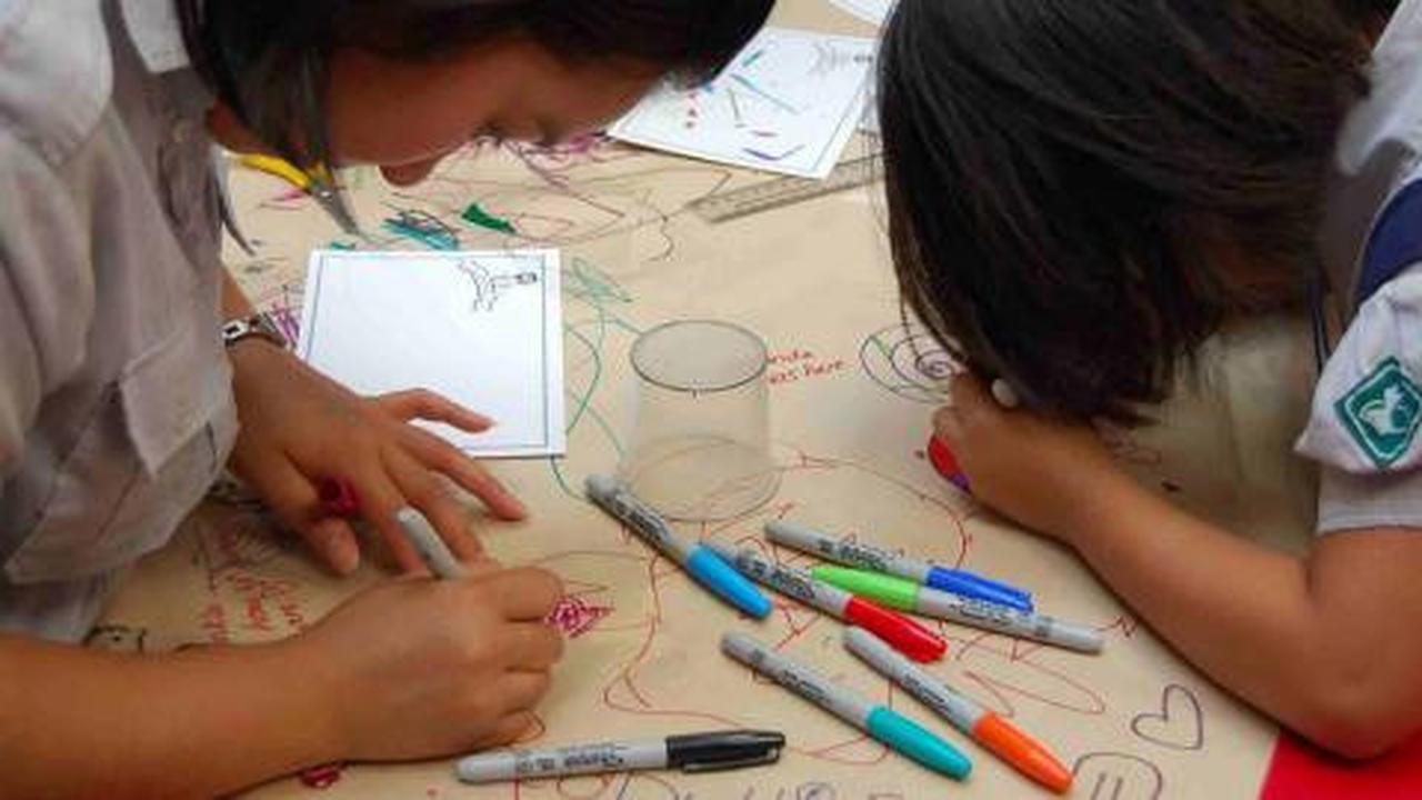 Gambar buatan bocah cilik itu membuat ayahnya ditahan polisi