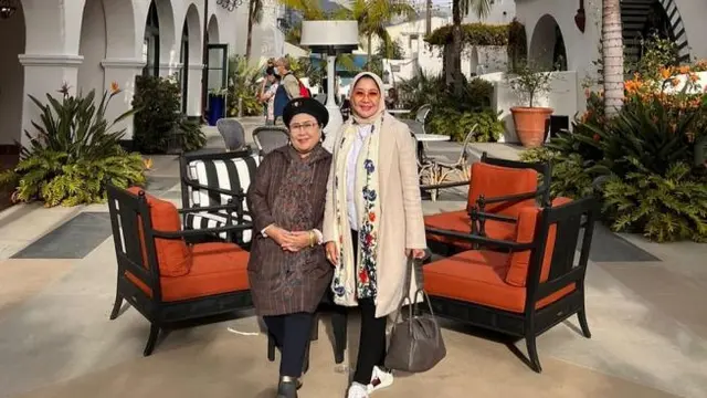Kedekatan ibunda dan mertua Nikita Willy. (Instagram @yorafebrina)