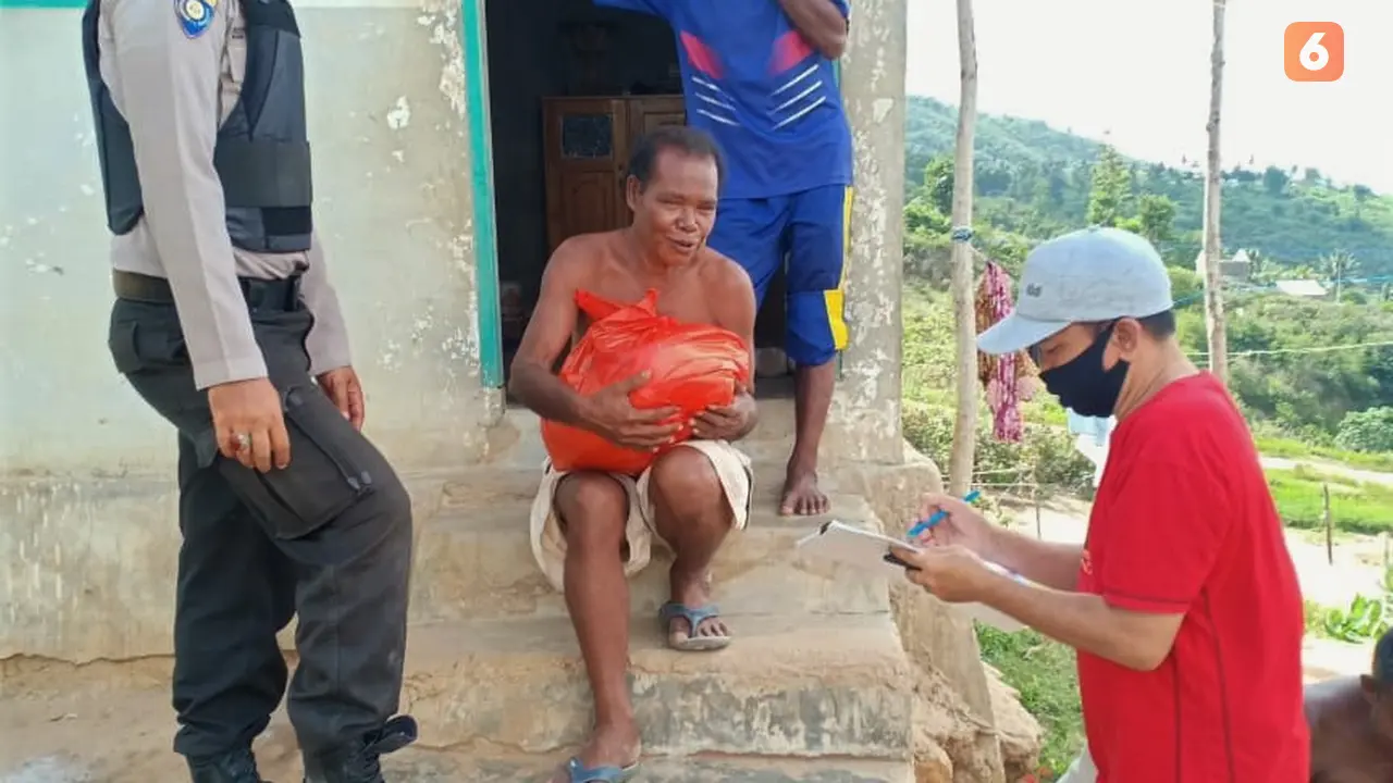 pembagian hagala untuk warga Palu