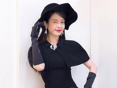 Pemilik nama lengkap Lee Ji Eun ini tengah memintangi drama Hotel Del Luna bersama aktor Yeo Jin Goo. (Liputan6.com/IG/@dlwlrma)