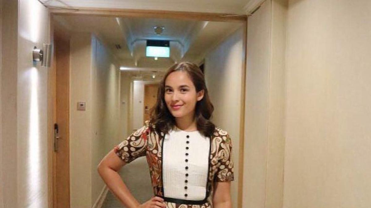 7 Model Dress Batik A Line yang Anggun dan Modis, Cocok untuk Segala Acara di 2025