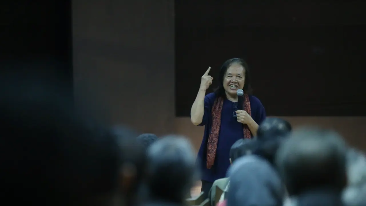 [Bintang] Arswendo Atmowiloto