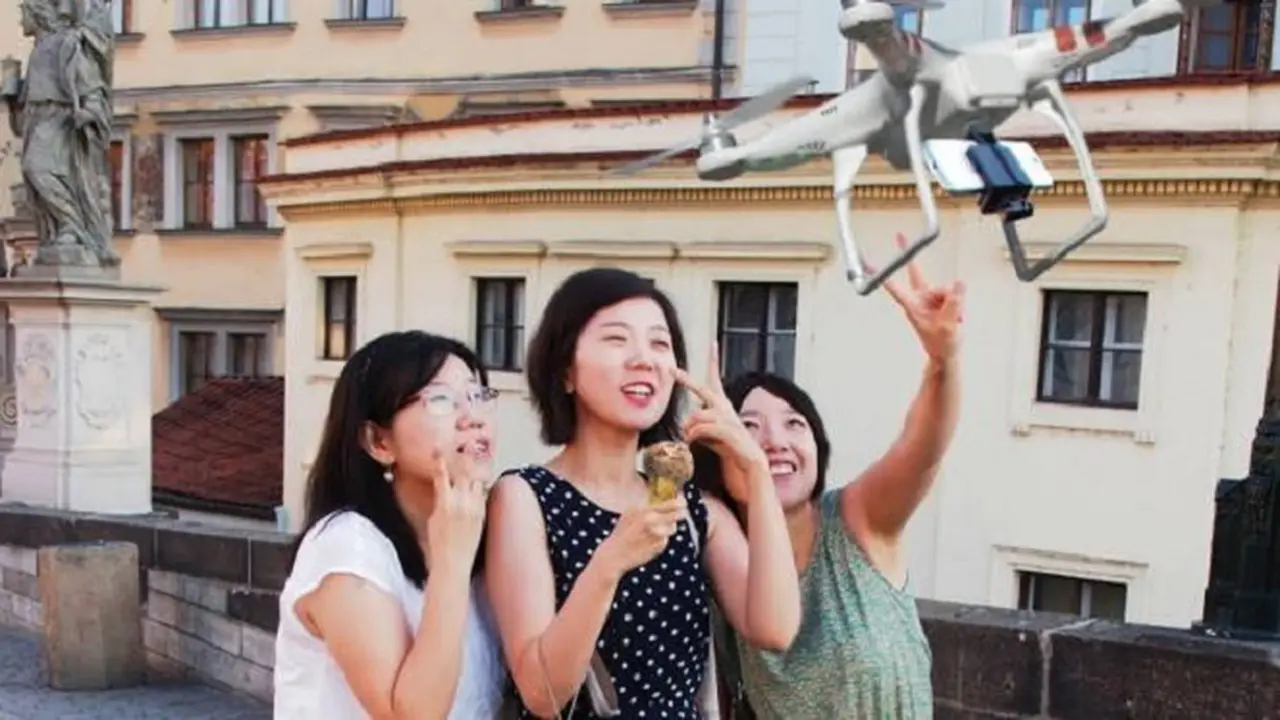 Samsung Kembangkan Drone Khusus untuk Selfie