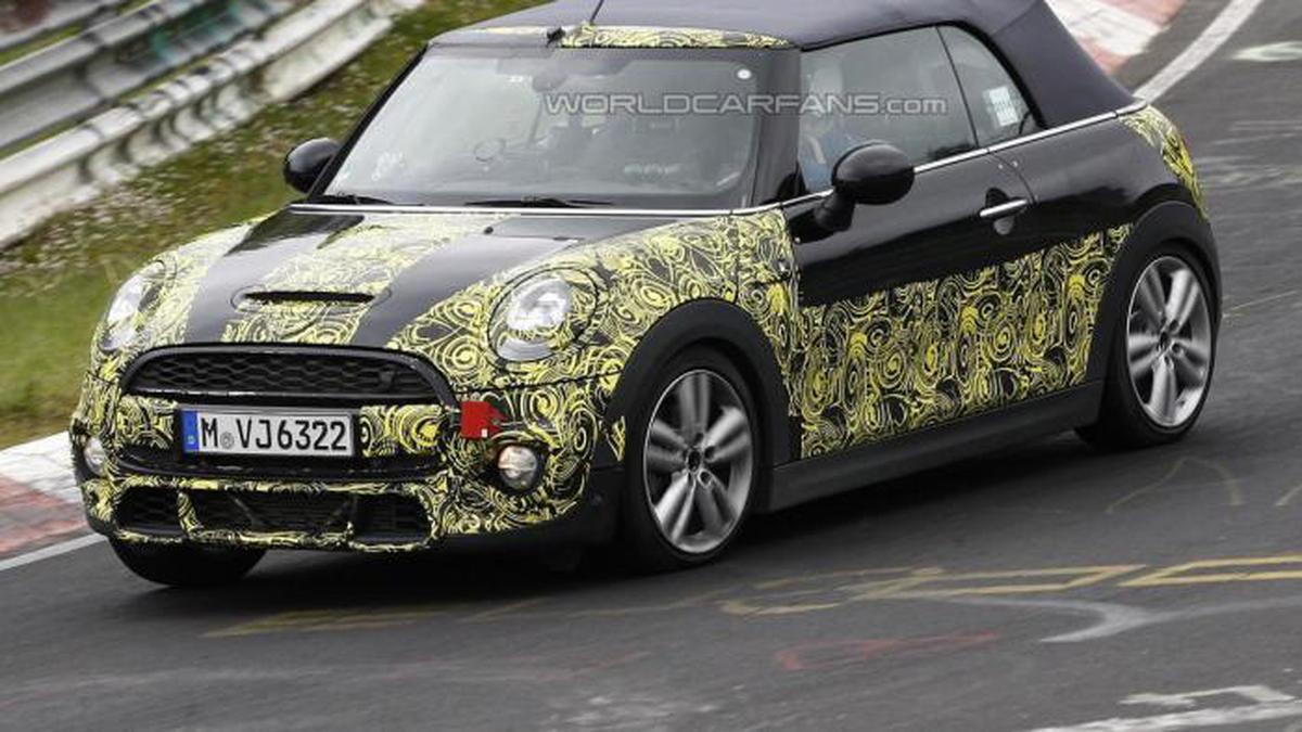 MINI Cooper S Atap Terbuka Gentayangan di Nurburgring Otomotif