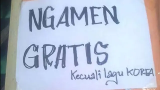 6 Tulisan Dilarang Ngamen Kecuali Lagu Luar Negeri Ini Kocak