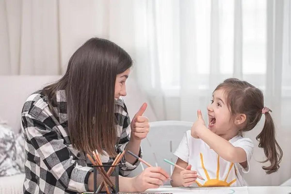 Sikap Orangtua yang Membantu Anak Menjadi Cerdas Sejak Dini