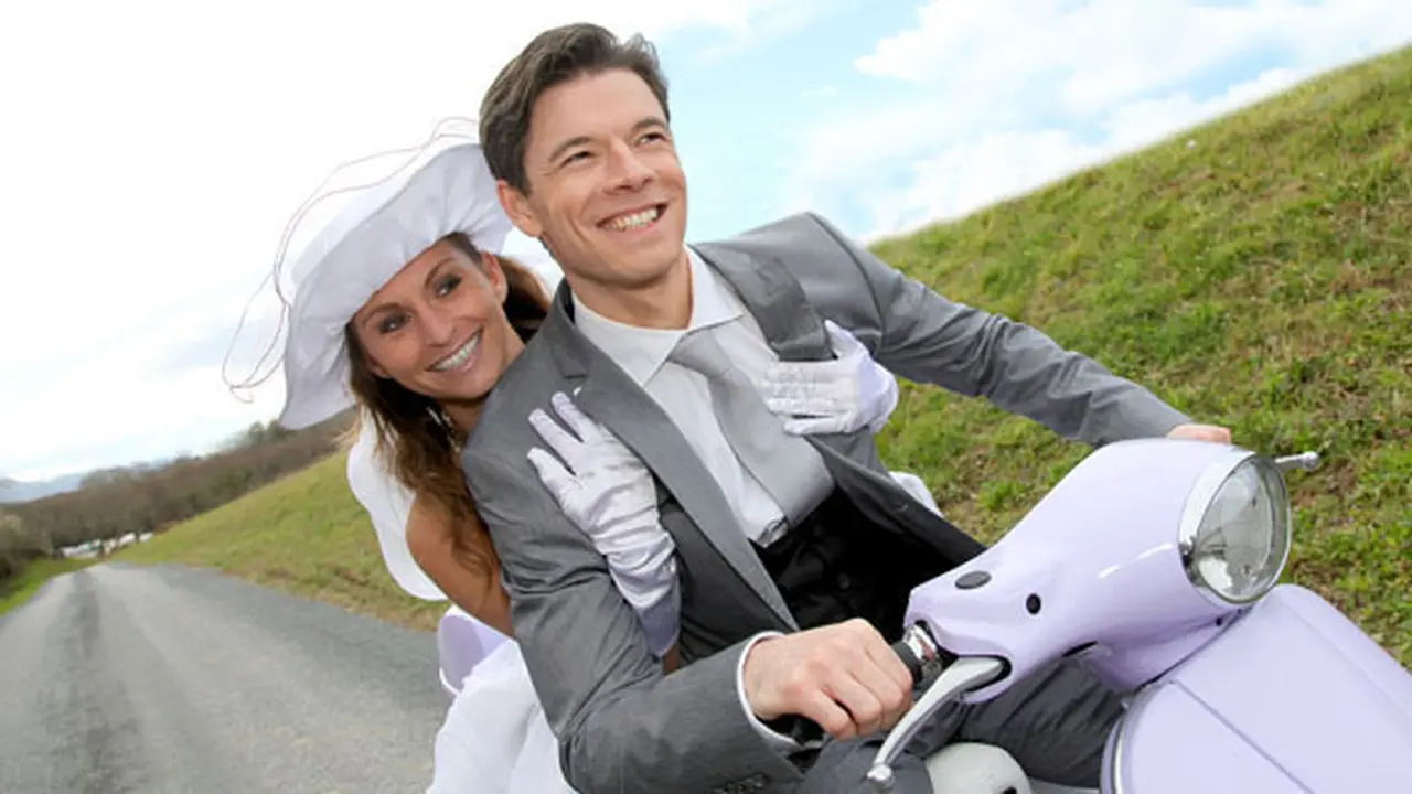 (c) shutterstock