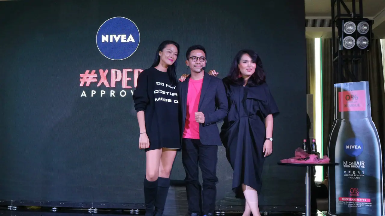 Kelly Tandiono & Bubah Alfian Berbagi Tips XPERT Bersihkan Heavy Make Up, Mau Tahu?