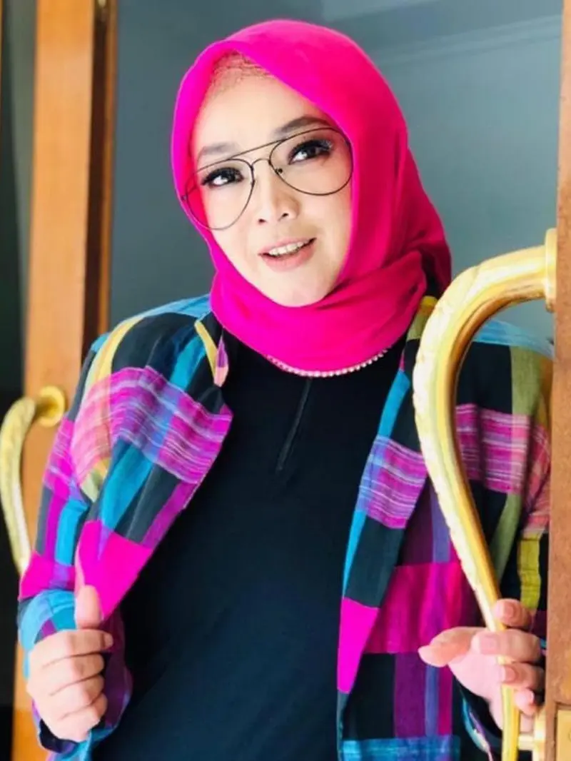 Rina Gunawan