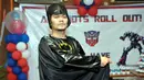 Ditemui di acara ulang tahun Inbek Manajemen,Indra Bekti mengenakan kostum Batman, Jakarta, (22/714), (Liputan6.com/ Panji Diksana)