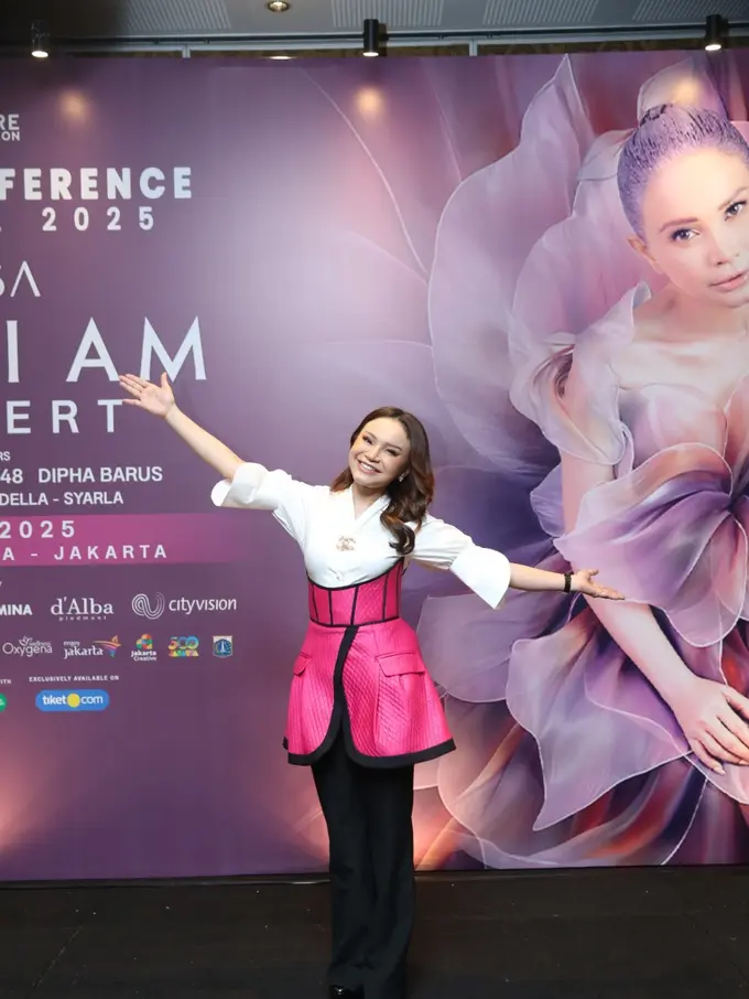 Konser Rossa 'Here I Am' hadirkan inovasi energi bersih dari sampah plastik (Dok/Fimela.com: Adrian Putra)