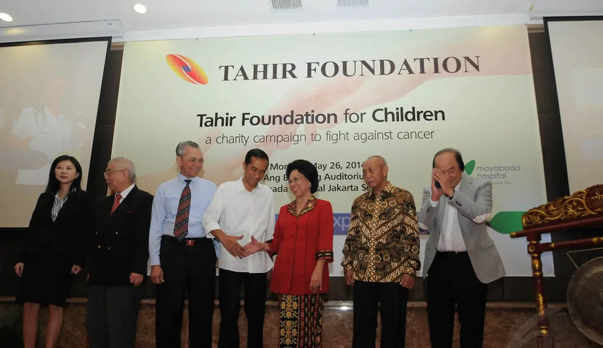 Jokowi menghadiri acara peresmian Tahir Fondation for Children di Auditorium Mayapada Hospital, Jakarta (Liputan6.com/Herman Zakharia)