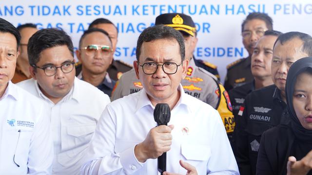 Mendag Budi Amankan Produk Keramik Ilegal Rp9,8 M di Surabaya