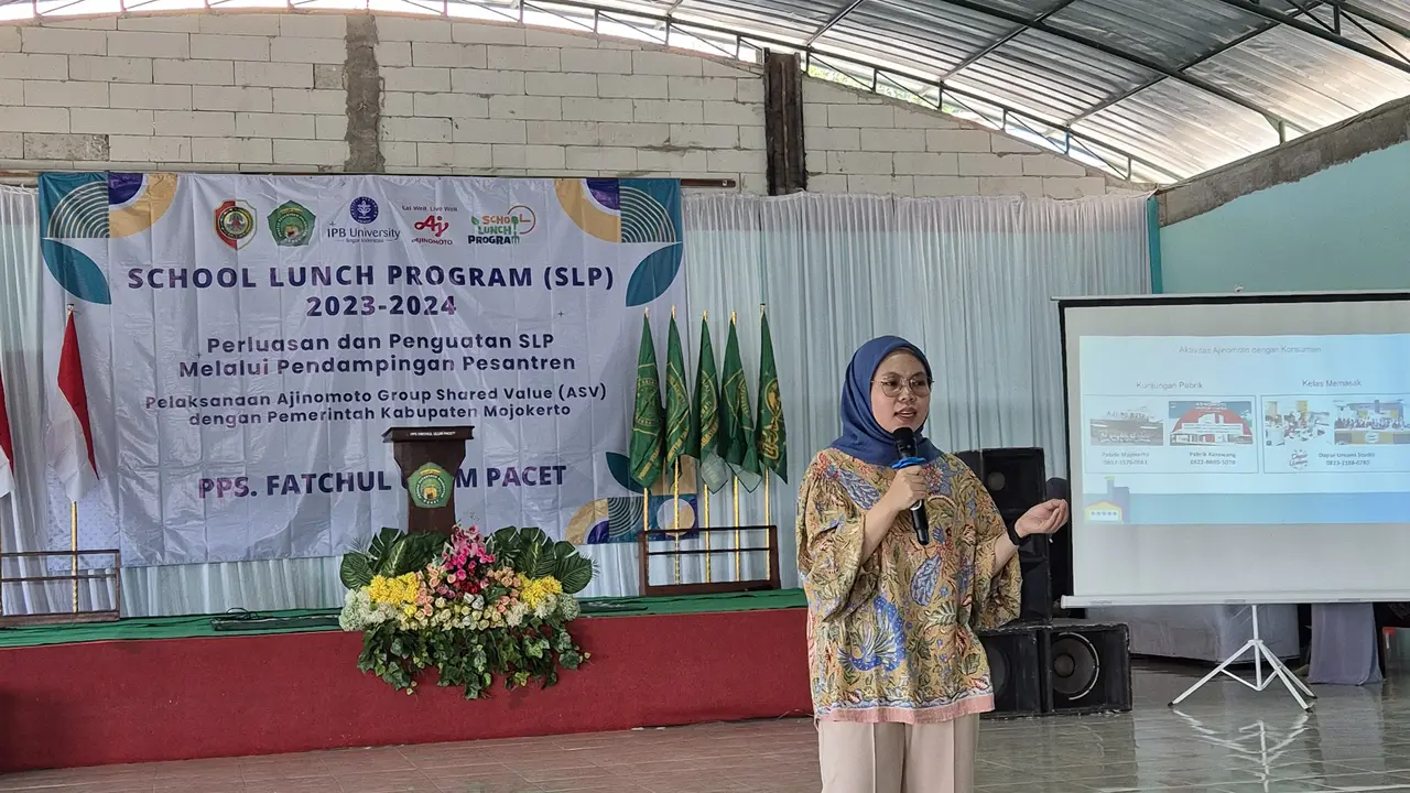 Tingkatkan Kecukupan Gizi Anak Sekolah, Bupati Mojokerto Apresiasi School Lunch Program Ajinomoto