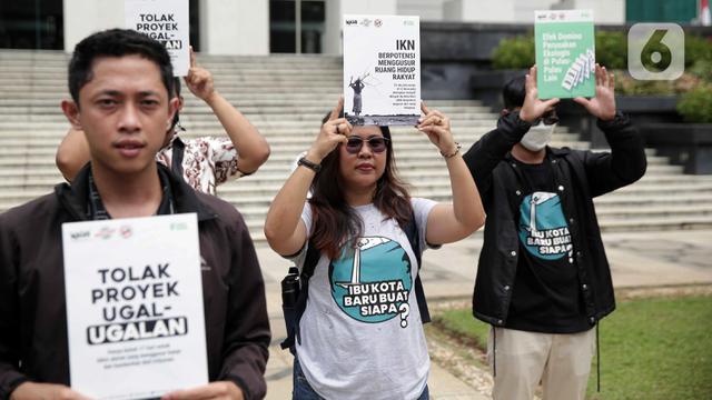 FOTO: Masyarakat Sipil Ajukan Uji Materi UU IKN ke MK
