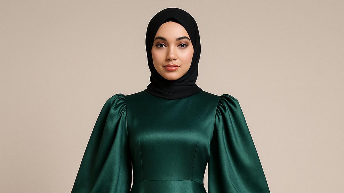 Mau Tampil Selaras tapi Simple? Gunakan Warna Netral atau Pastel untuk Hijab dan Long Dress