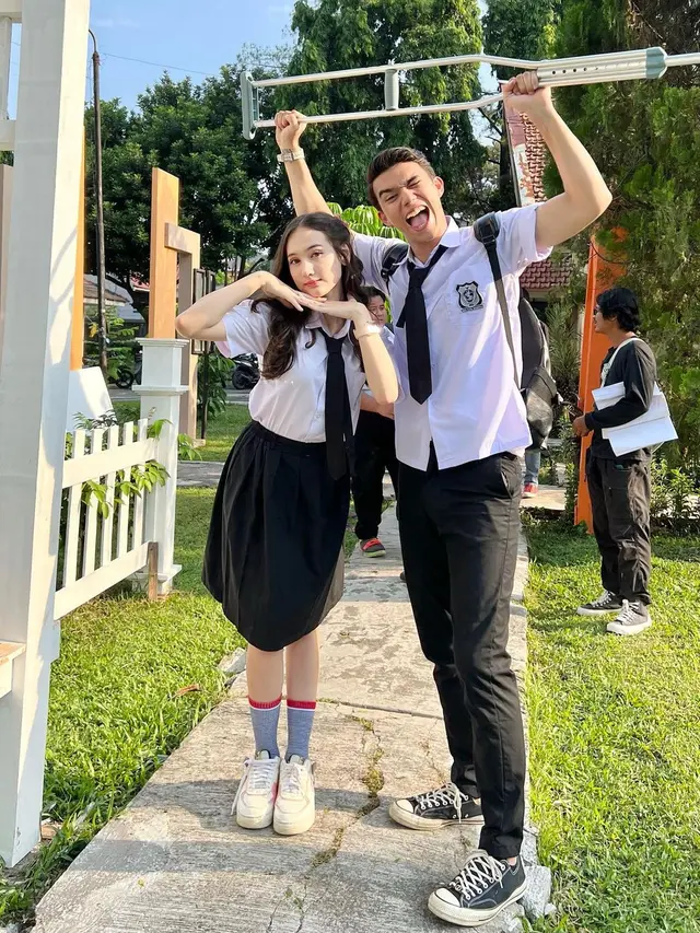 7 Potret Jeff Smith dan Laura Moane, Akting Bareng Usai Bebas Rehabilitasi