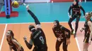 <p>Pemain Jakarta Popsivo Polwan, Irina Voronkova melepaskan spike saat menghadapi Jakarta Electric PLN pada laga seri keempat putaran pertama PLN Mobile Proliga 2024 di GOR Tri Dharma Petrokimia, Gresik, Jawa Timur, Kamis (16/5/2024). Jakarta Popsivo Polwan menang 3-1 (25-23, 25-21, 19-25 dan 25-15). (Dok. PBVSI)</p>