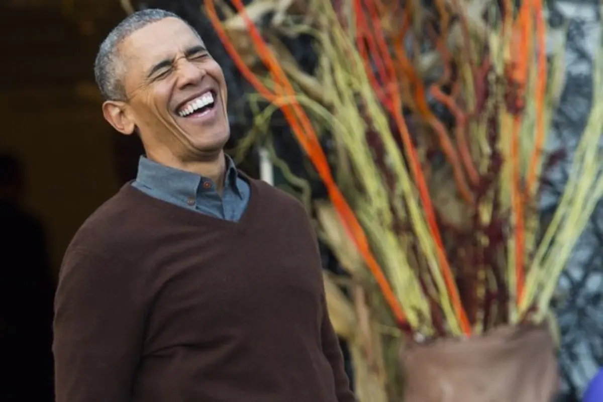 [Bintang] Bukti Kalau Presiden Obama Nggak Bisa Santai Kalau Ada Anak Kecil
