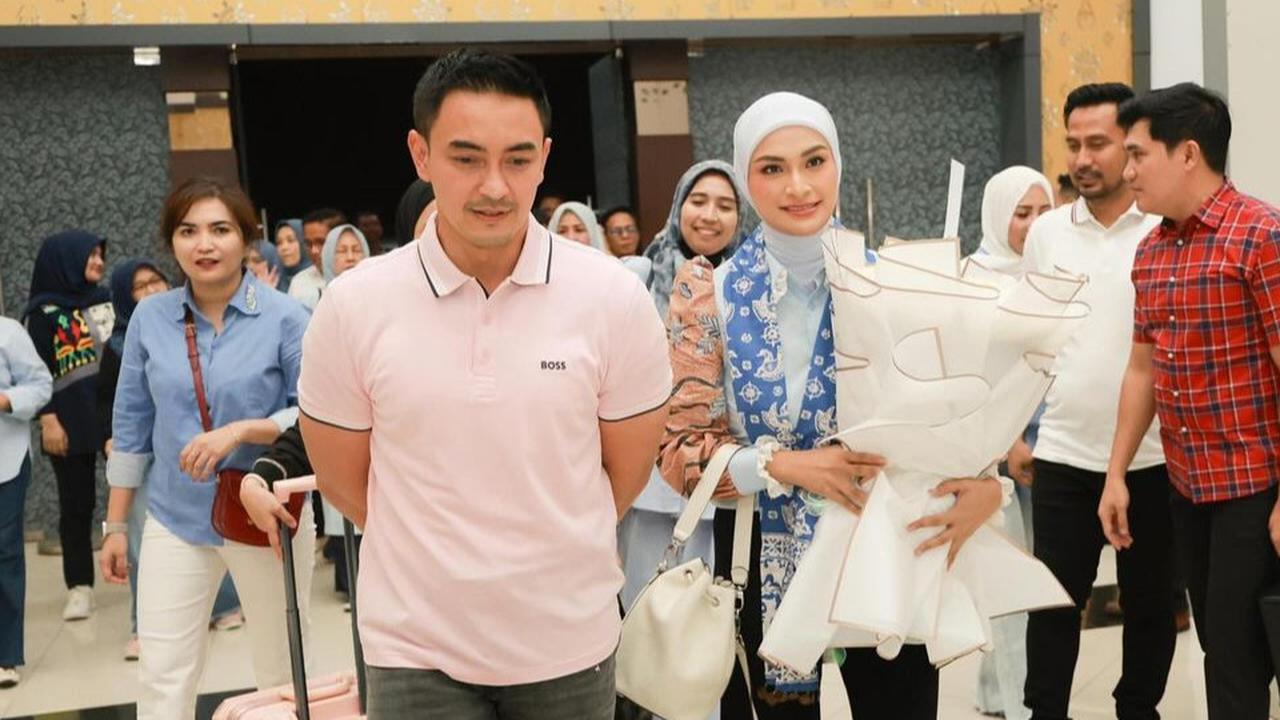 Putri Zulhas dan Zumi Zola Dikabarkan Menikah Bulan Depan, Undangannya Sudah Sampai ke Presiden Jokowi di Solo
