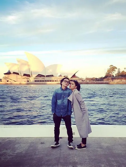 Saat pertemuan itu, Baik Yosi Mokalu dengan Aprilla Mokalu tidak saling meminta nomor kontak. Saat itu, Yosi masih memiliki kekasih sedangkan Aprilla sedang proses cerai dan telah memiliki anak. (dok. Pribadi)