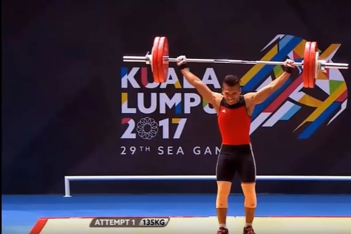 Deni berhasil merebut medali emas SEA Games 2017 dari cabang angkat berat kelas 69kg 