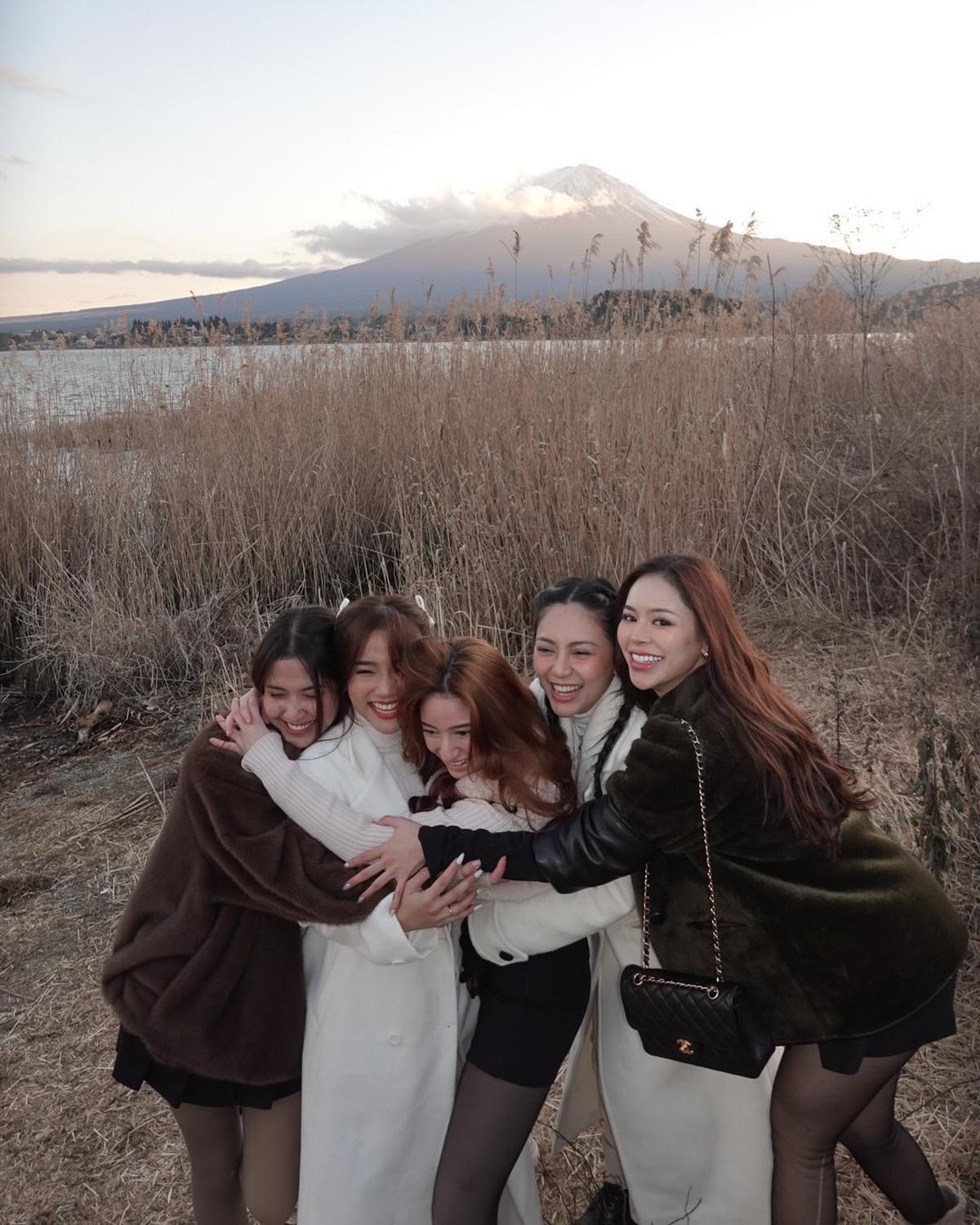 Potret Geng Rachel Vennya dan Fuji Liburan Bareng ke Jepang, Disebut Vibes Wanita Mahal