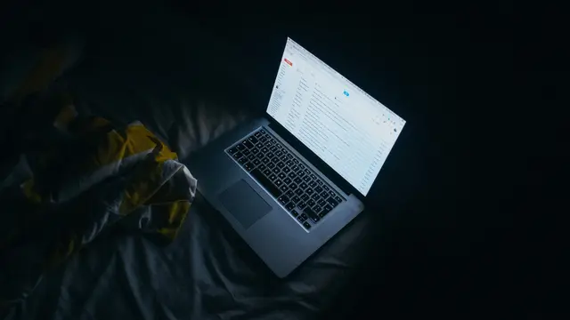5 Zodiak Susah Tidur, Bisa Jadi Teman Begadang Terasyik!