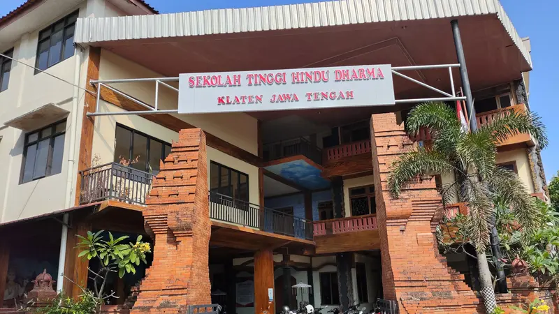 Sekolah Tinggi Hindu Dharma (STHD) Klaten resmi beralih status menjadi Sekolah Tinggi Agama Hindu Negeri (STAHN) Jawa Dwipa. (Istimewa)