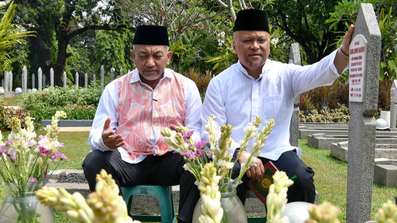 VIDEO: Kejutan Syaikhu-Ilham Diusung PKS di Pilgub Jabar, Sebelum Daftar Ziarah ke Makam Habibie-Ainun