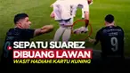 Berita video Gocek kali ini melihatkan mantan pemain Barcelona, Luis Suarez yang mengadu ke wasit usai sepatunya dibuang lawan, saat Gremio melawan Cruzeiro.