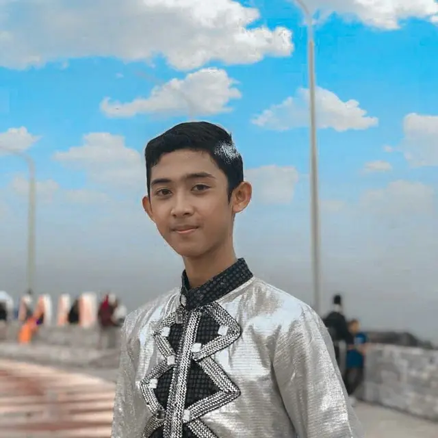 6 Potret Syuraci Handika, Remaja yang Disebut Mirip Arya Saloka
