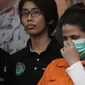 Artis yang juga putri bungsu ratu dangdut Elvy Sukaesih, Dhawiya Zaida dihadirkan polisi saat rilis pengungkapan kasus narkoba di Polda Metro Jaya, Jakarta, Sabtu (17/2). (Liputan6.com/Arya Manggala)