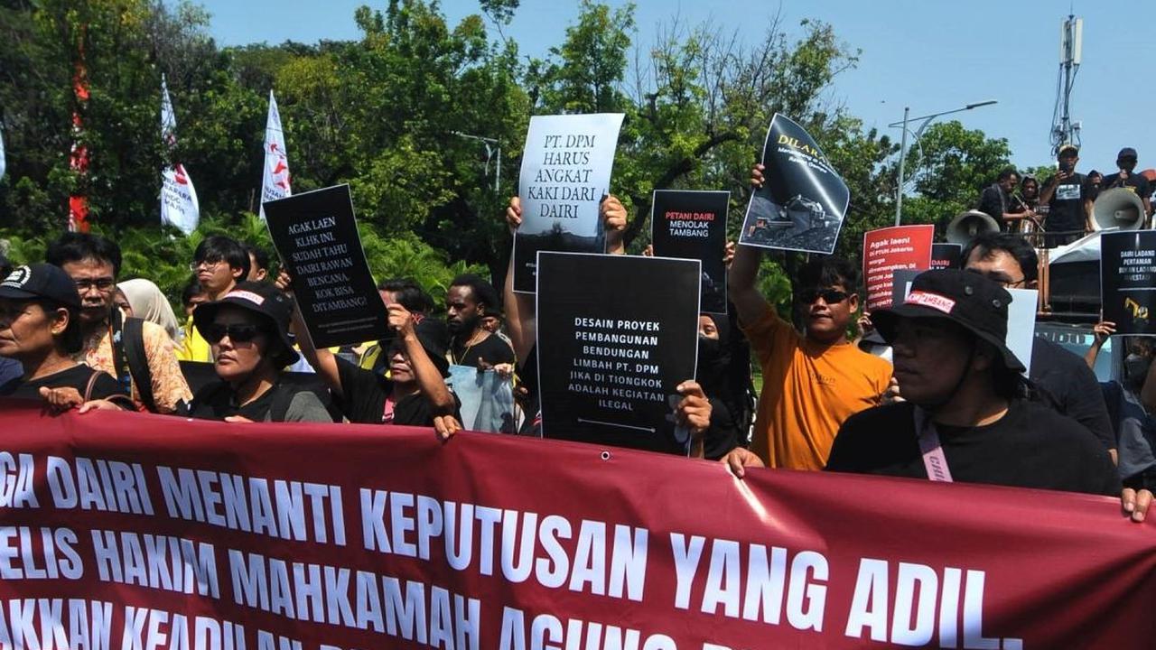 Dalam orasinya, para demonstran menyampaikan bahwa pertanian adalah jantung kehidupan masyarakat Dairi. Foto: merdeka.com / Imam Buhori