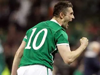 Ekspresi kegembiraan Robbie Keane setelah mencetak gol kedua Republik Irlandia ke gawang Macedonia dalam kualifikasi Euro 2012 Grup B di Aviva Stadium, Dublin, 26 Maret 2011. Irlandia unggul 2-1. AFP PHOTO / PETER MUHLY