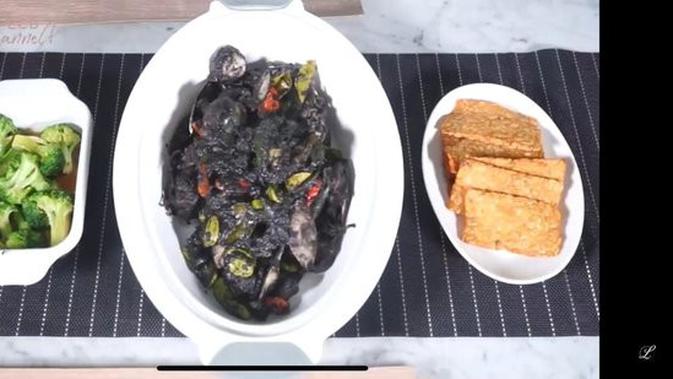 Dapur rumah Laudya Cynthia Bella. (YouTube LCB Channel)
